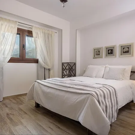 Villa Zeus & Dione Luxury