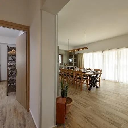 Villa Zeus & Dione Luxury